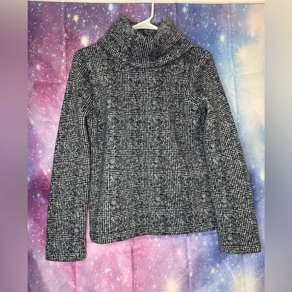 J.crew factory pullover 🛍